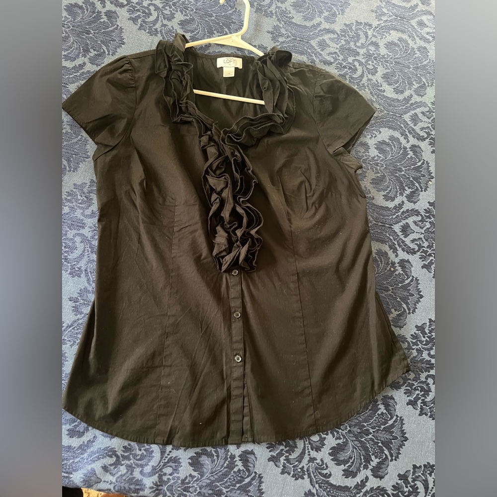 NWOT LOFT Black Ruffled Short Sleeve Blouse